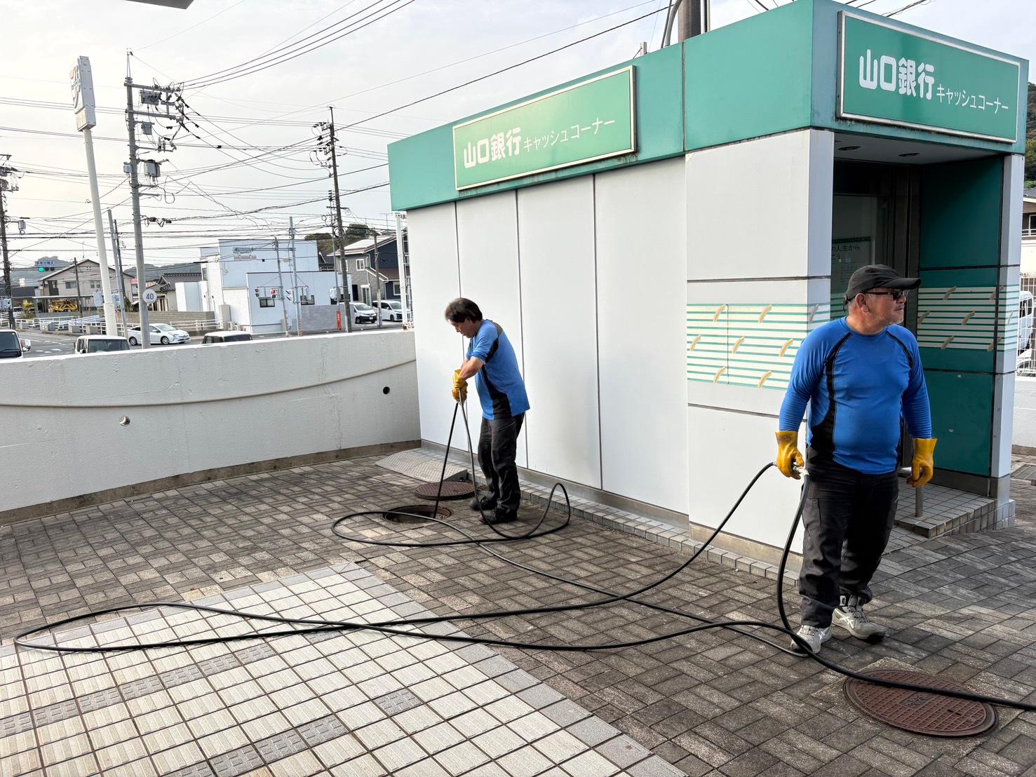 市内某スーパー内の各店舗グリストラップ清掃及び埋設排水管の洗浄作業 2026年10月